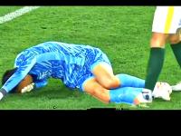 1xBit体育vip注册-球员受伤，现场医生紧急上阵