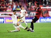 1xBit体育娱乐-球员们努力拼搏，中超比赛精彩纷呈