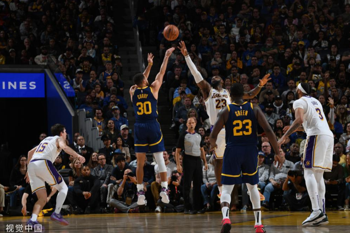 库里再砍50分,创下生涯新高 库里再砍50分,创下生涯新高