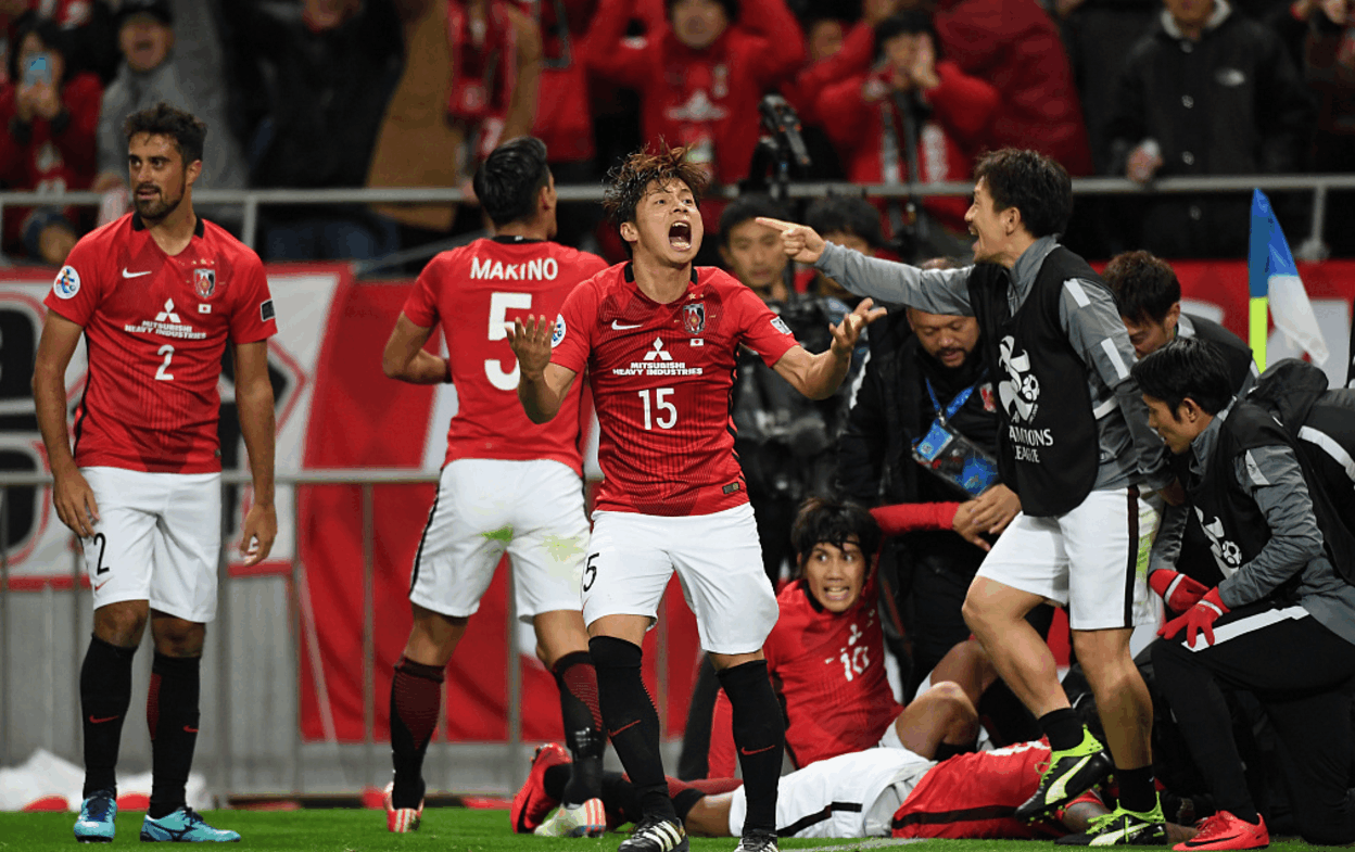 包含阿尔希拉尔连续不败，争冠形势一片大好的词条