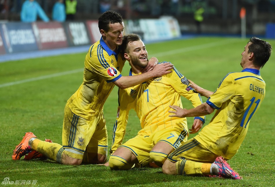 包含爱尔兰战胜摩尔多瓦，晋级欧预赛16强的词条