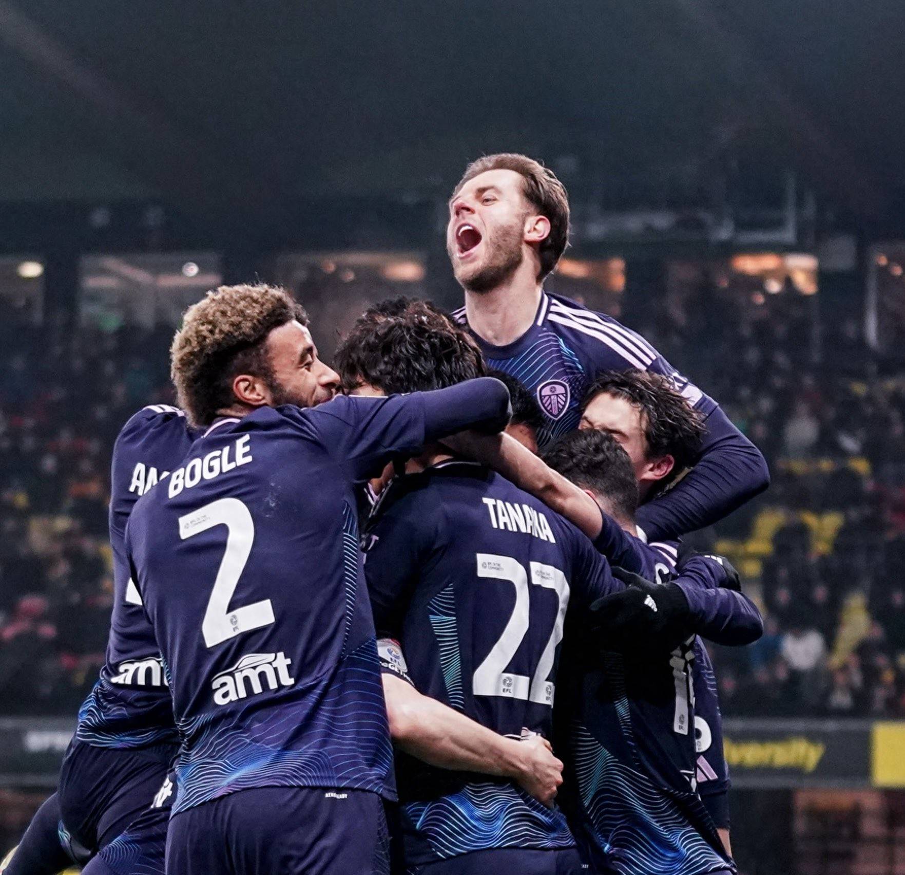 利兹联客场战平阿拉巴，保持领先位置