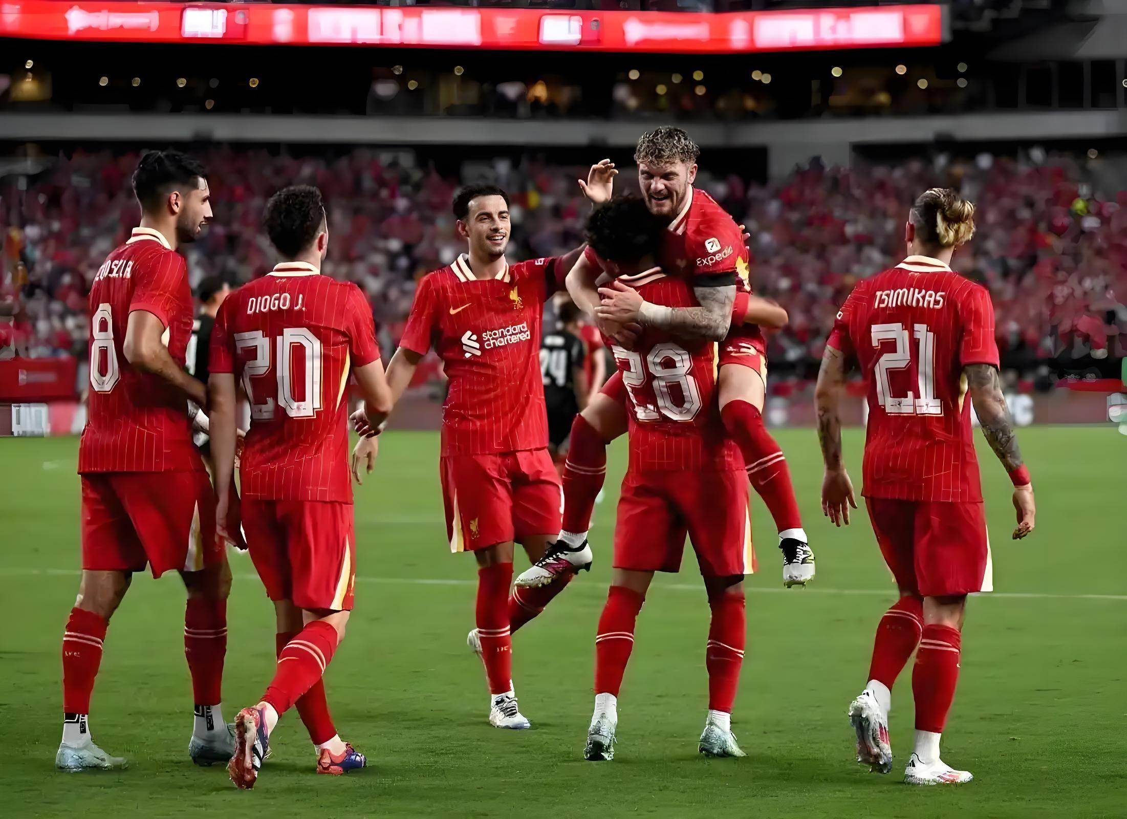 一场欧冠比赛中球队实现逆转胜利